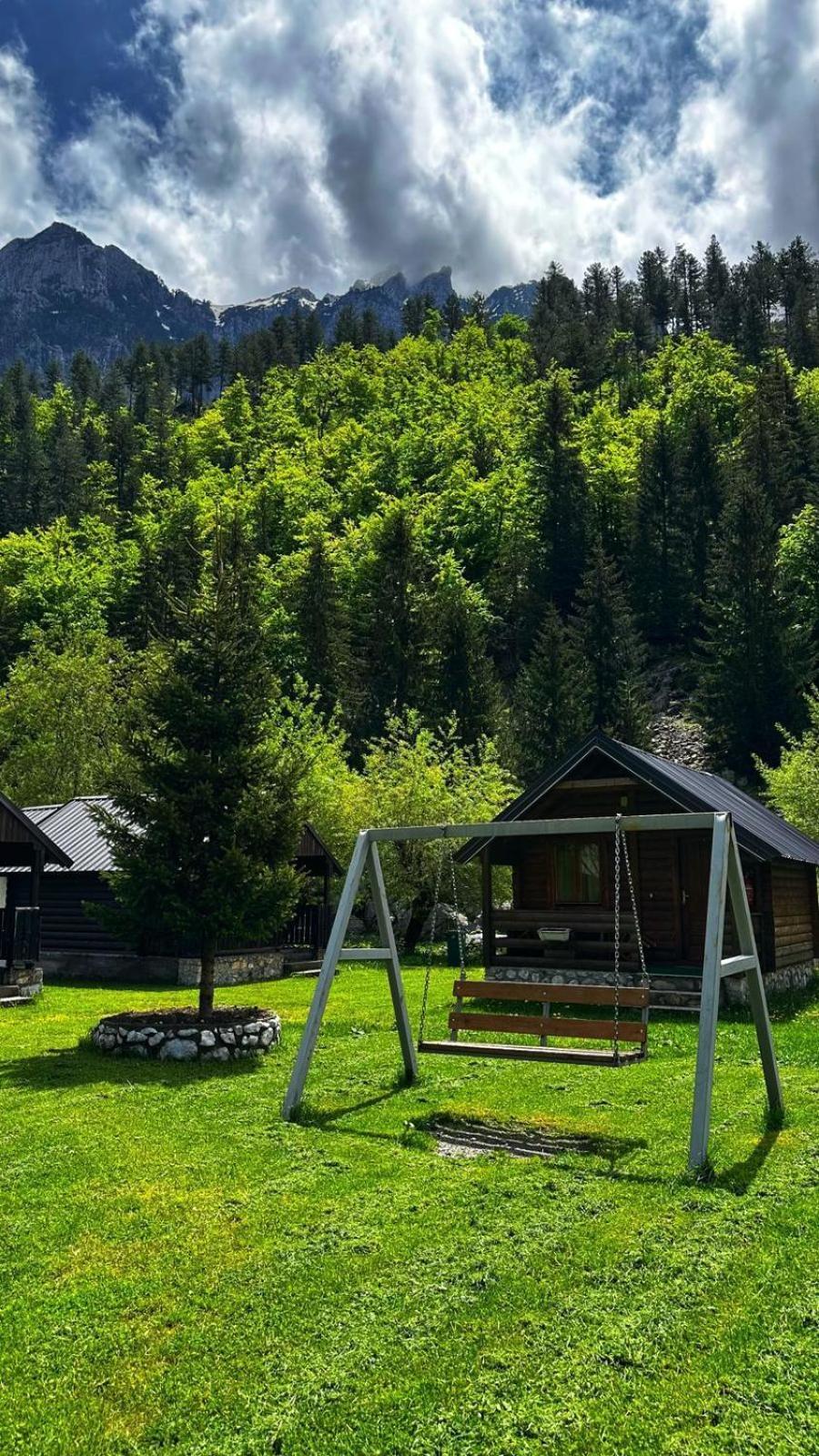 Hotel Tradita Valbone Zewnętrze zdjęcie